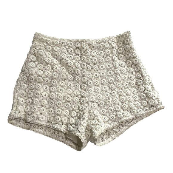 Hansen & Gretel Mon Shortie Shorts in Daisy Lace - Picture 1 of 5